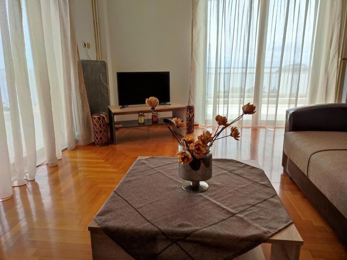 Thea Court Clio & Erato Apartments PalaiónTsiflíkion Exteriör bild